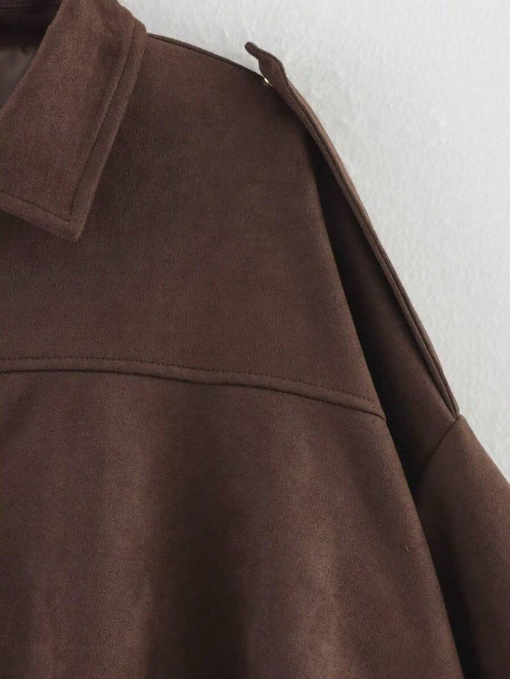Elegante, chic y ligera chaqueta bomber para damas