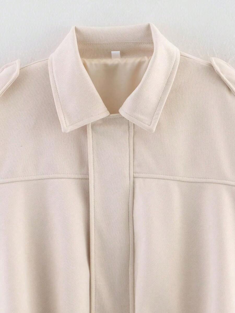 Elegante, chic y ligera chaqueta bomber para damas