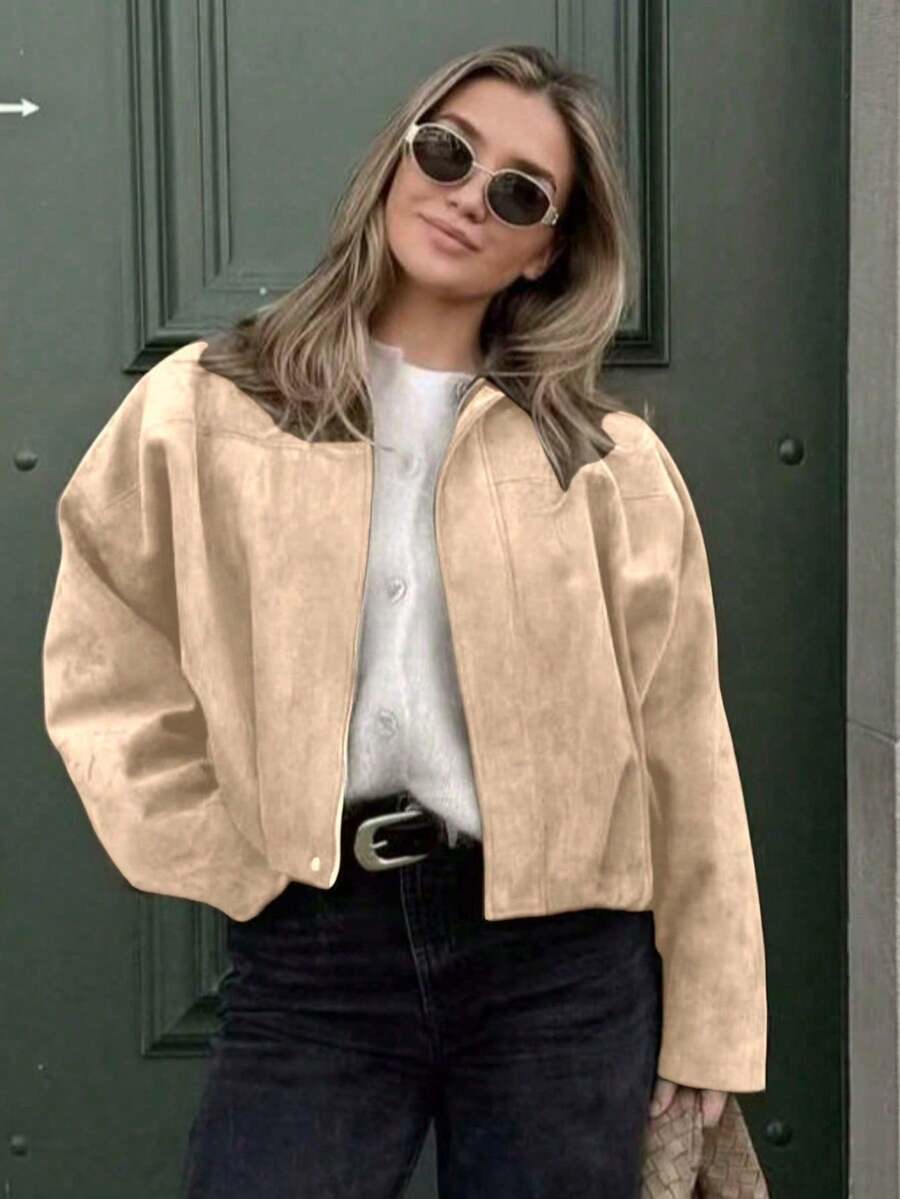 Elegante, chic y ligera chaqueta bomber para damas