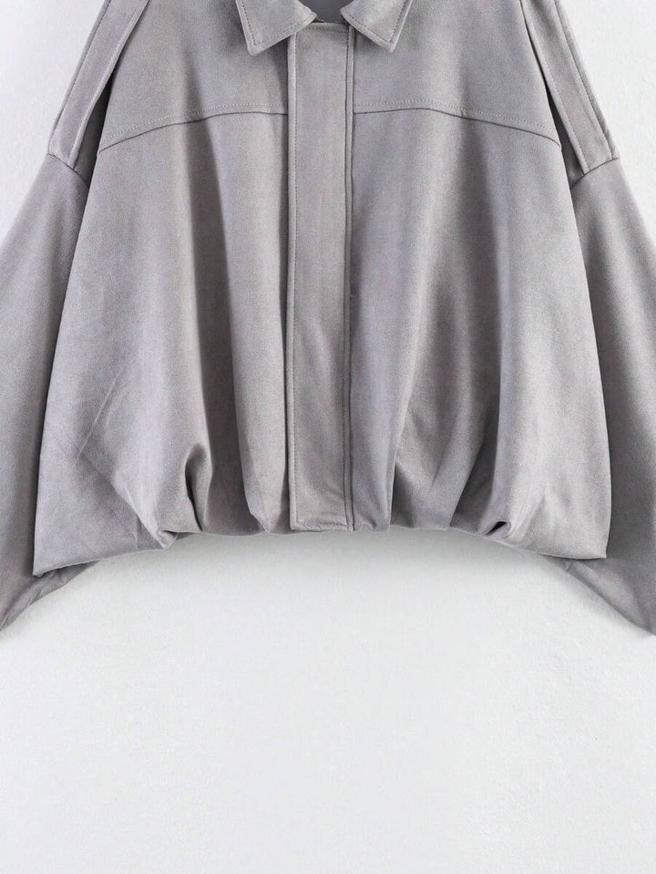 Elegante, chic y ligera chaqueta bomber para damas