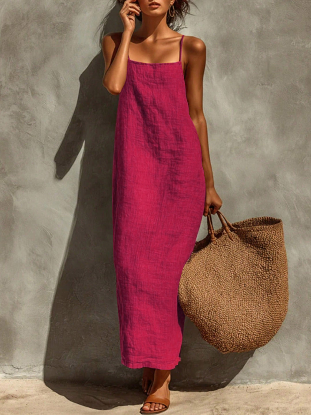 Kara | Vestido maxi de color sólido y tirantes de espagueti