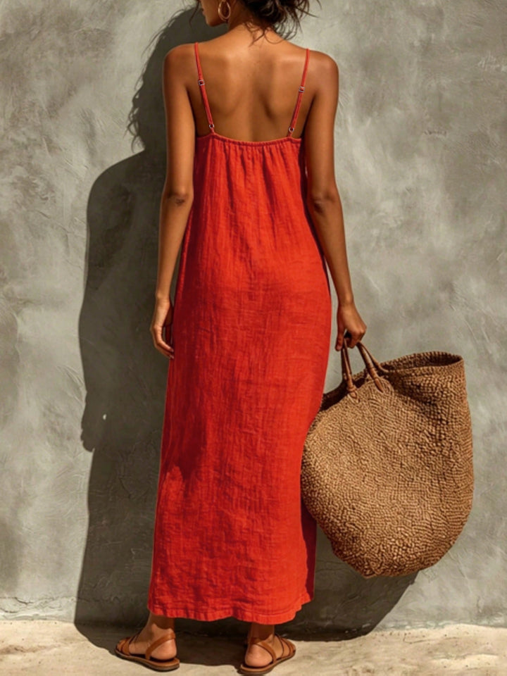 Kara | Vestido maxi de color sólido y tirantes de espagueti