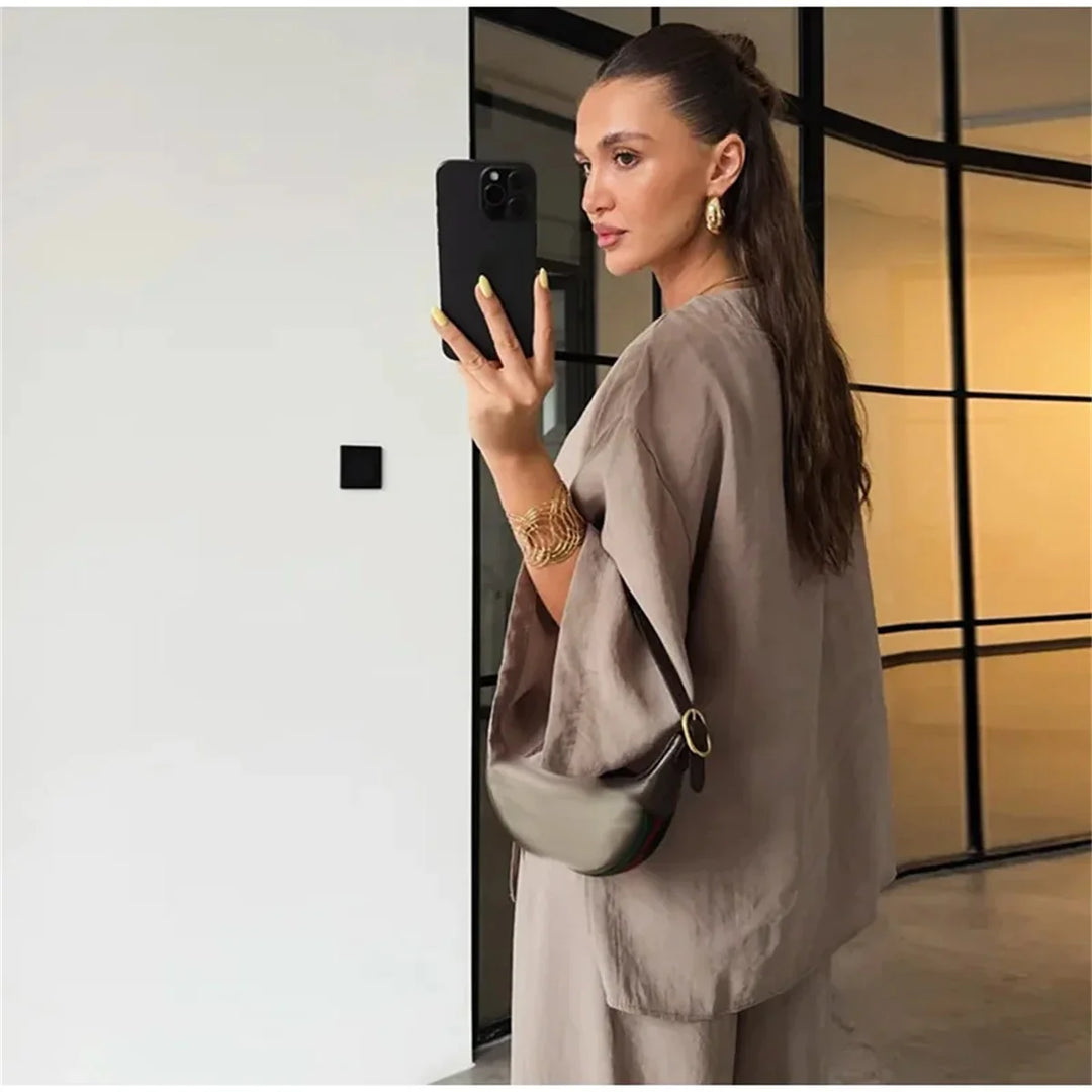 Ležérní set s jedním knoflíkem pro ženy