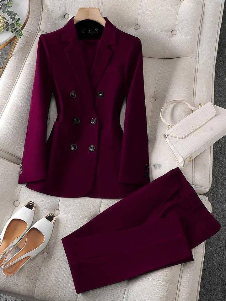Traje Selma disponible en tallas del 38 al 56