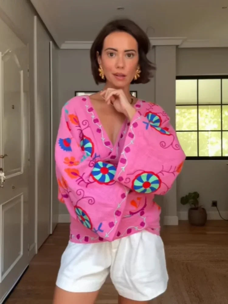 Růžový vyšívaný krátký kabát