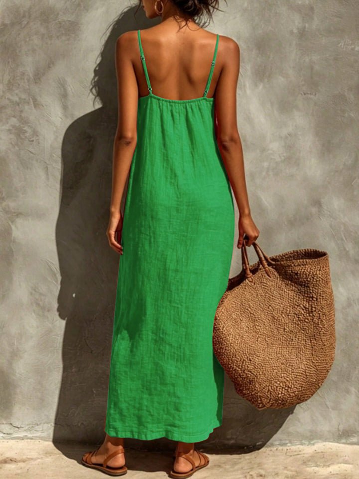 Kara | Vestido maxi de color sólido y tirantes de espagueti