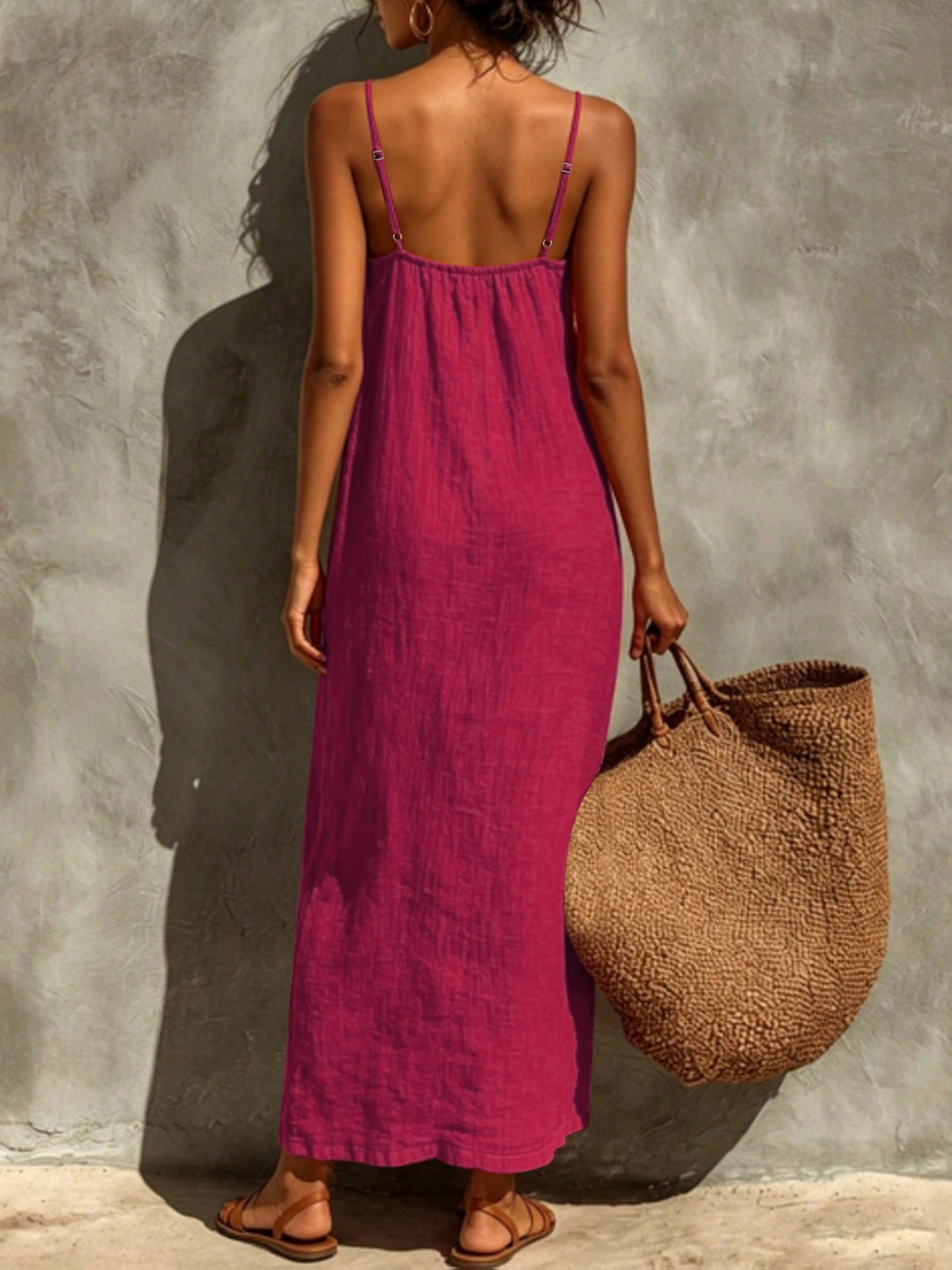 Kara | Vestido maxi de color sólido y tirantes de espagueti
